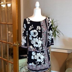 White House Black Market  Blouson Tunic Size Small